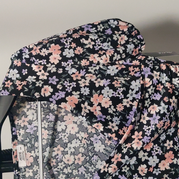 BNWT - floral puff sleeve dress - Picture 5 of 14